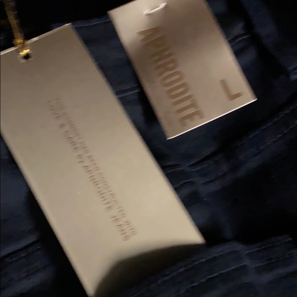 Skirt - Picture 3 of 3